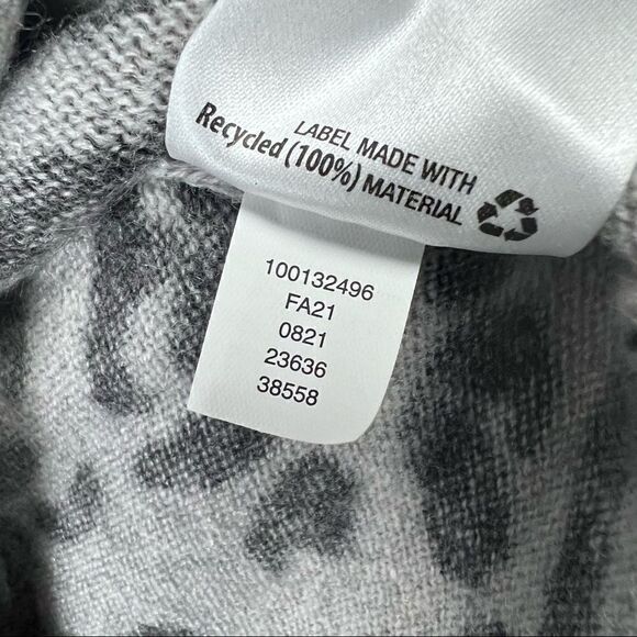 EUC✨ Charter Club 100% Cashmere Luxury Animal-Print Grey Sweater XS - Picture 5 of 5